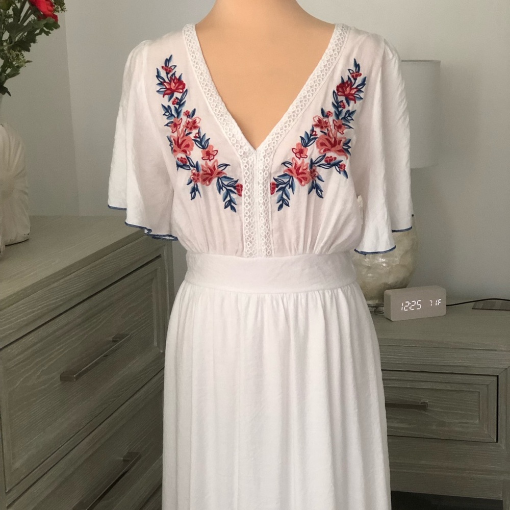 Flying Tomato White and Pink Ruffled Maxi Sundress - Picture 5 of 14